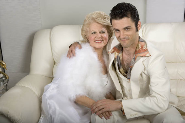 mom seduces son in law - cfnm blow jay hefner porn