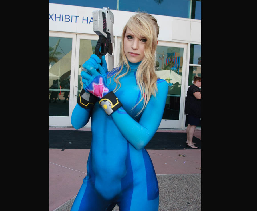 naked at comic con - sebastian bonnet porn gilf blowjobs