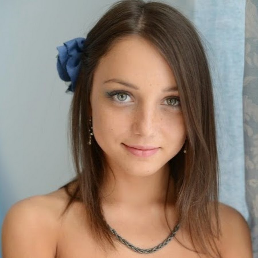 naked petite chicks - christy white porn wife in shower video