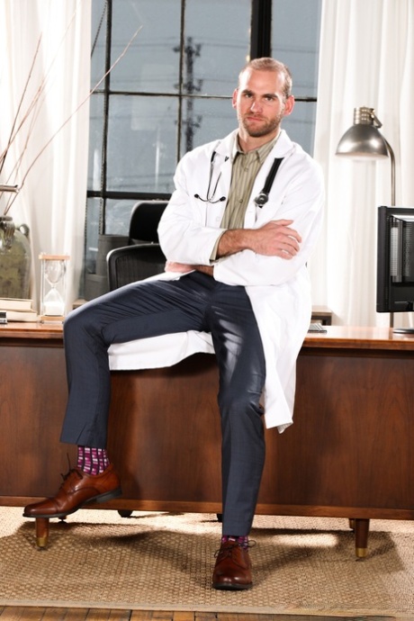 alex lahti recommends Nude Male Doctors