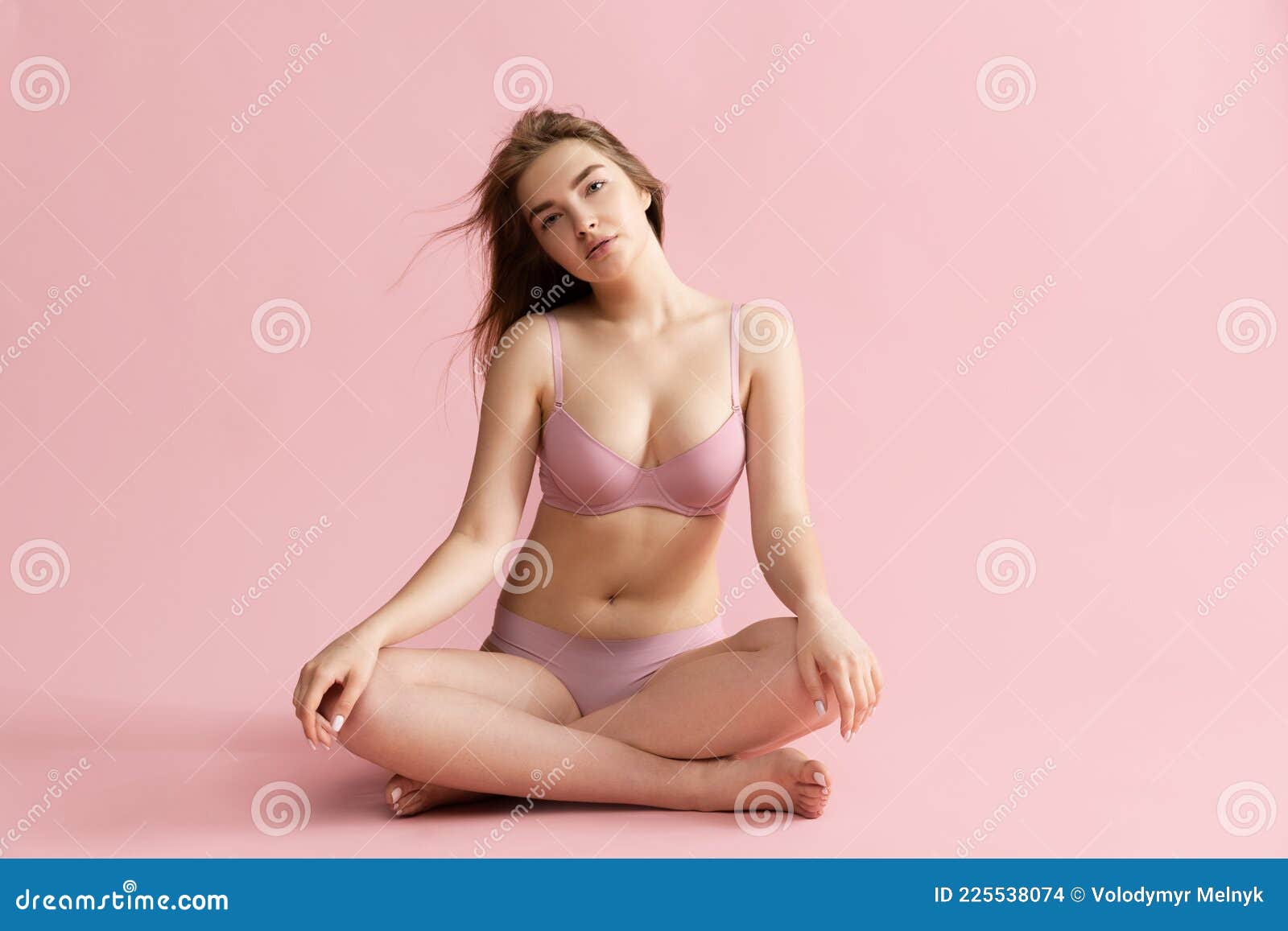 brent buzbee recommends Posing Nude Babes