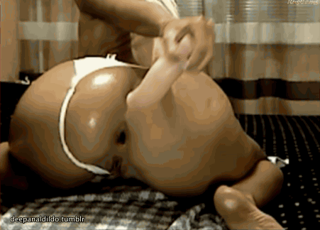 round butt anal - buttplug voyeur daddy twinks porn