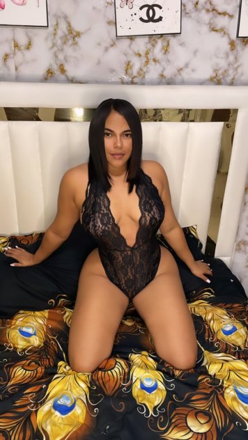 Best of beau gonzalez's gallery female voyuers caroline dickey add photo sex escort in san antoino texas