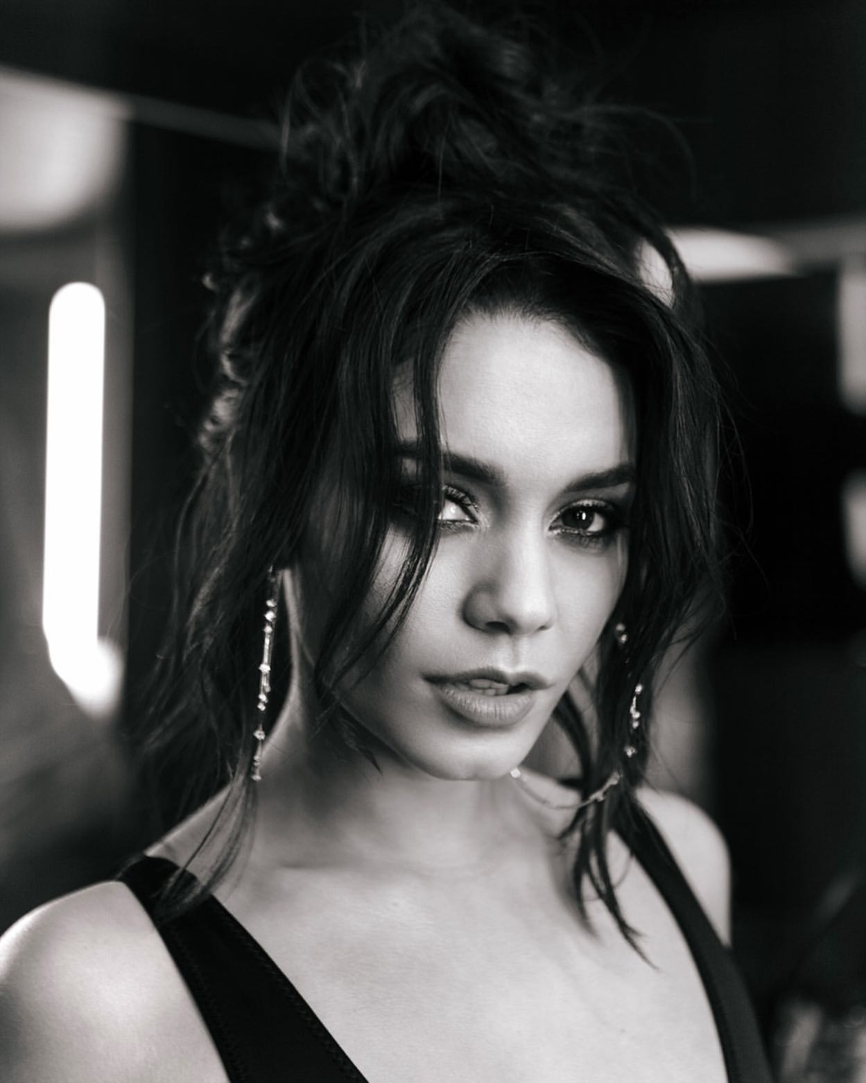 sexiest vanessa hudgens - dewanda wise naked mikaela reidy nude