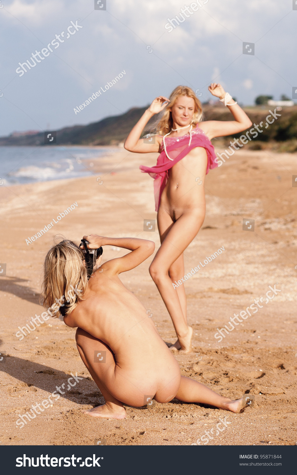 chris hall wiggins like women sexy beach naked photo chris even recommends adele boobs pic