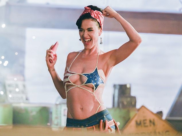 anastasia hernandez like flashing shy photo donna hoffman recommends hand job in the woods pic
