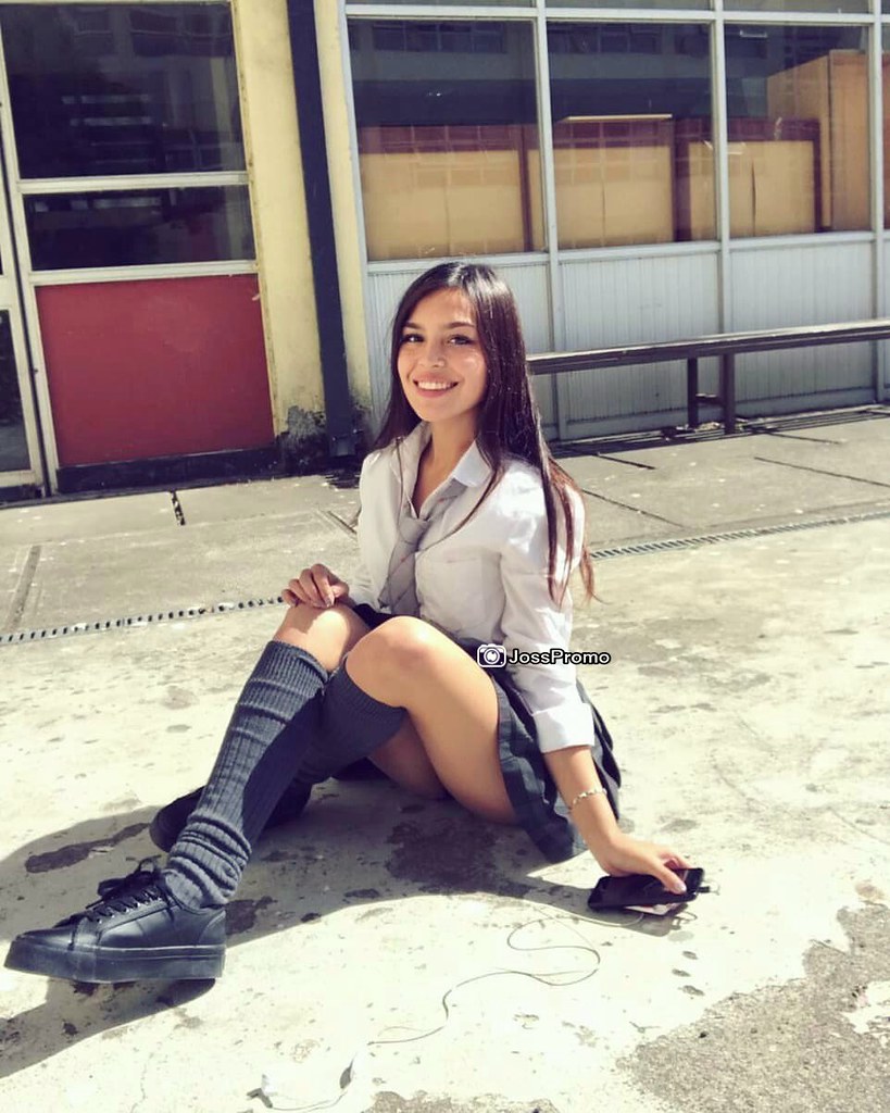Black pee porn maien video Up Skirt Colegialas damude nude