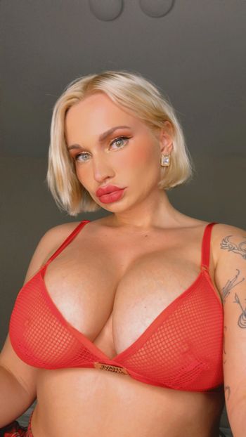 carole castillo recommends Pussie wide open